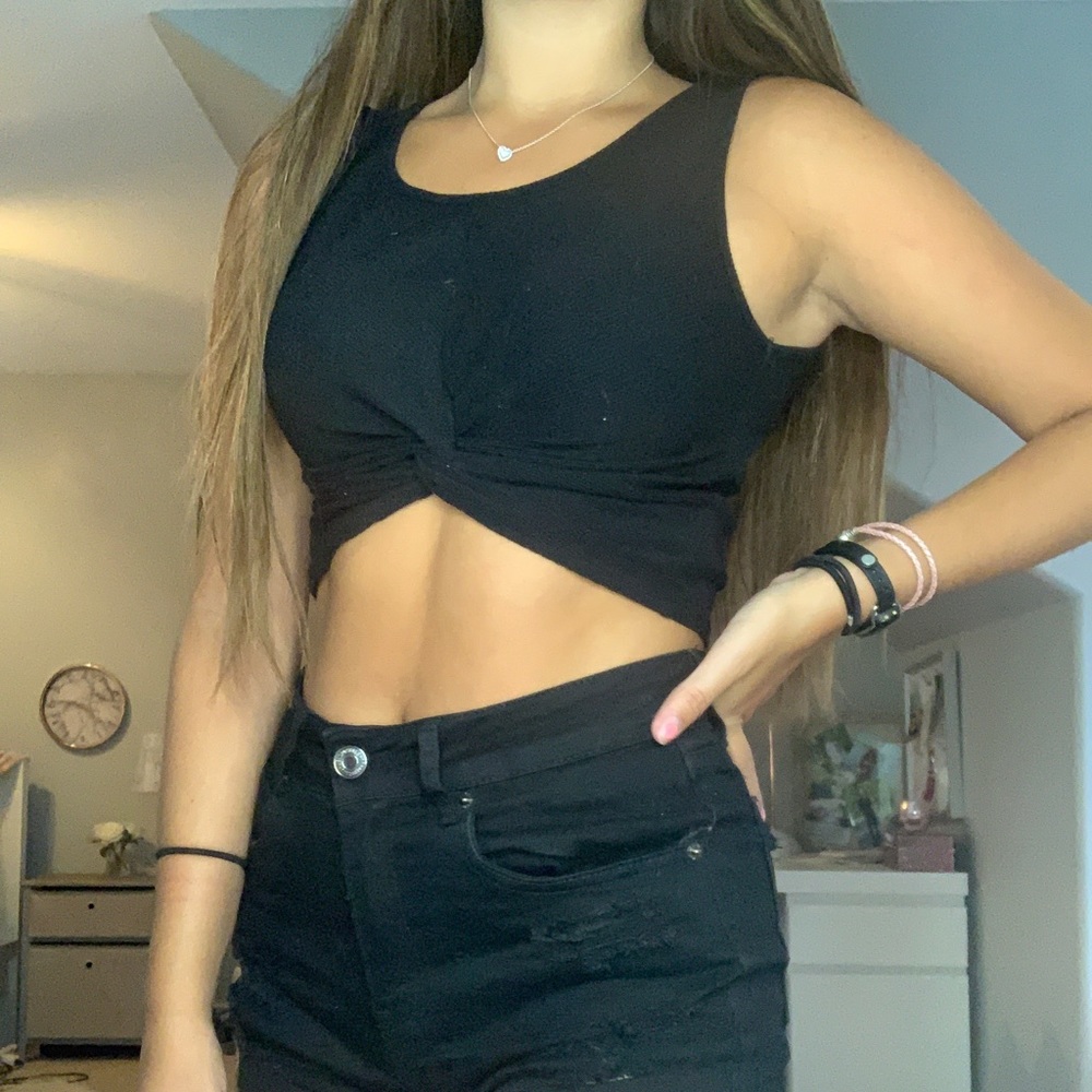 Knot crop too